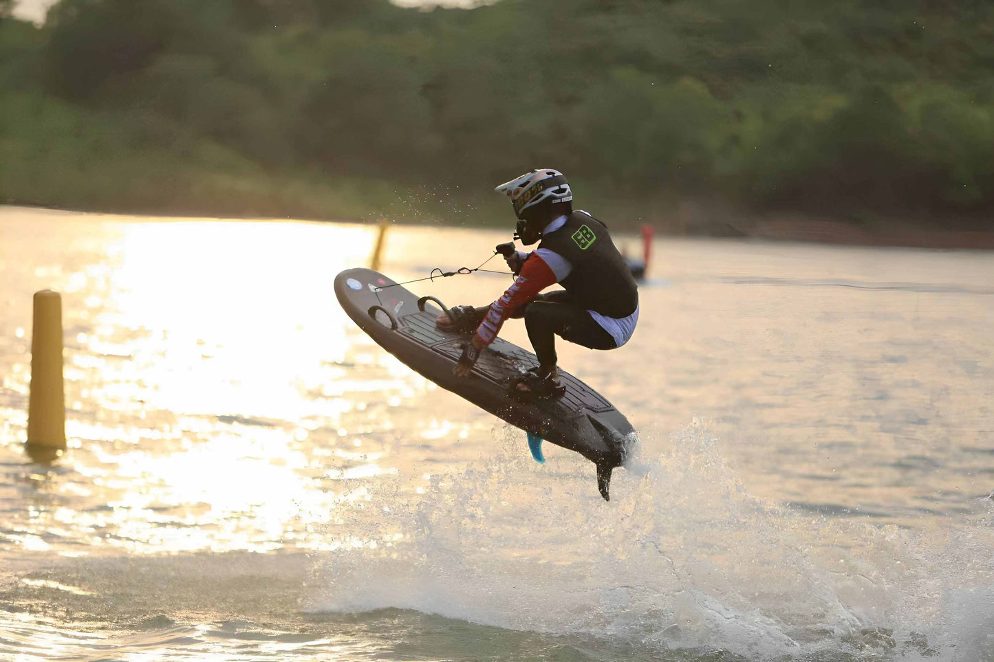 JF02 – 68 km/h High-Performance TORAY Carbon Fiber E-Surfboard for Racing and Rental Applications